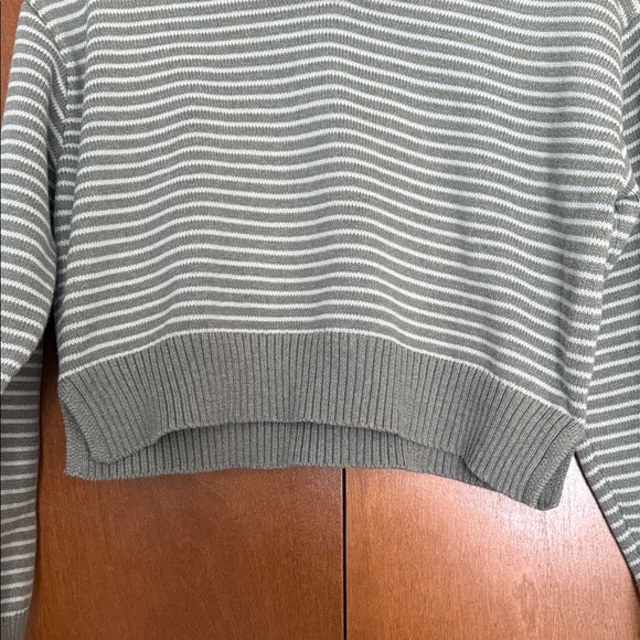 Universal Thread Striped Sweater - Picture 3 of 4